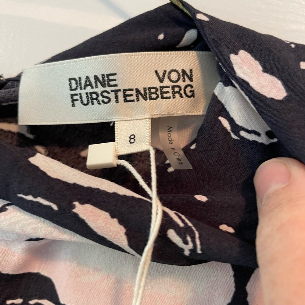 🆕 Diane Von Furstenberg mini dress.  Size 8 - Picture 8 of 10